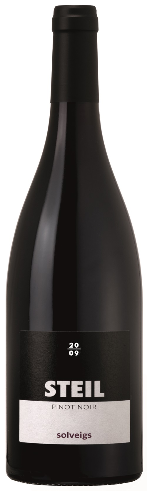 Steil-Solveigs-Pinot Noir „STEIL - ist ein ausdrucksstarker Pinot Noir von kräftig-eleganter Art. Ein Individuum - je nach Jahrgang und Einzelparzelle mit mehr oder weniger intensiven rauchig-erdigen Aromen des roten Schiefers oder auch mal mehr Beerenfrucht. auch länger“. Solveigs Winzer Jens Heinemeyer